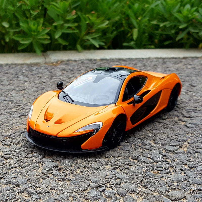 1/24 McLaren P1 Alloy Sports Car Model Diecasts Metal Toy Vehicles SuperCar Model Collection High Simulation Childrens Toys Gift